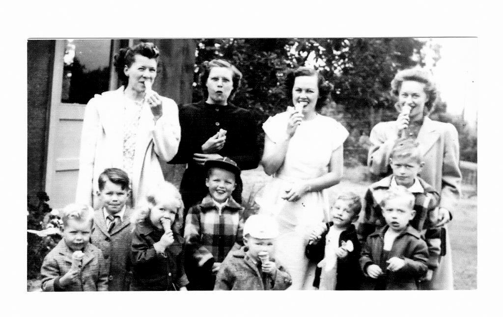 1949_m__i__ice_cream_party0002.jpg (large)